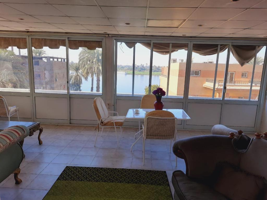 East Luxor Apartments With Nile Views Jazirat al Awwamiyah Eksteriør bilde